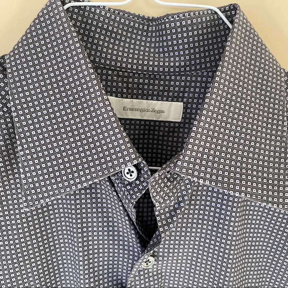Men’s Ermenegildo Zegna Dress shirt.